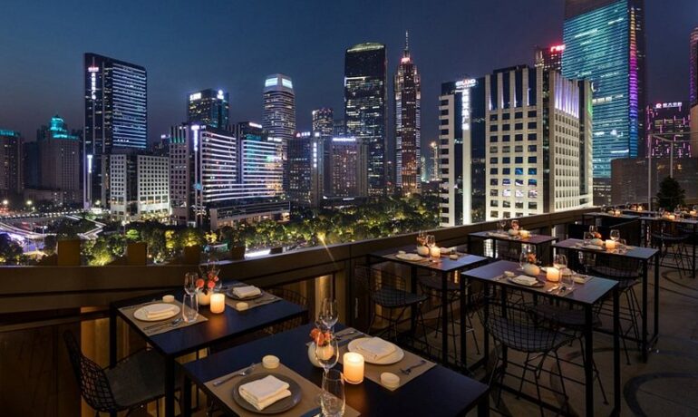 Mercato: Menikmati Sensasi Kuliner Italia dengan Pemandangan Ikonik The Bund.