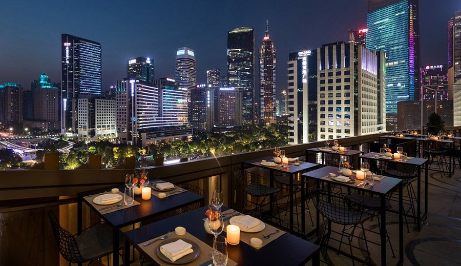 Mercato: Menikmati Sensasi Kuliner Italia dengan Pemandangan Ikonik The Bund.